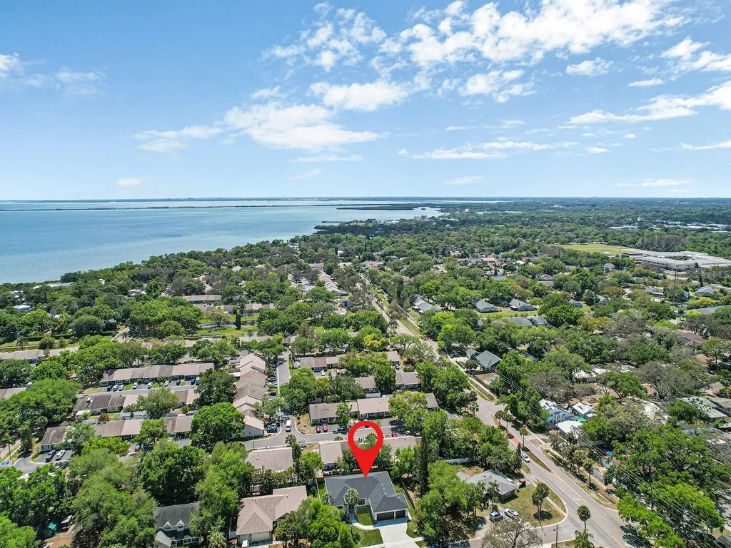 108 Irwin Street E Safety Harbor FL 34695