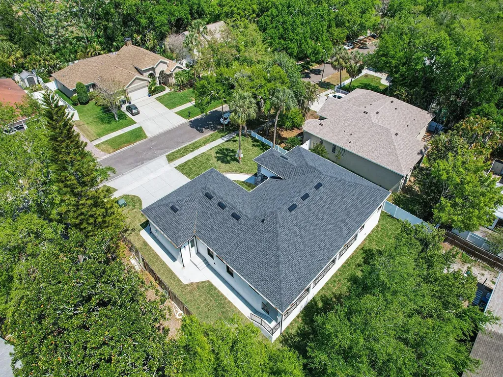 108 Irwin Street E Safety Harbor FL 34695