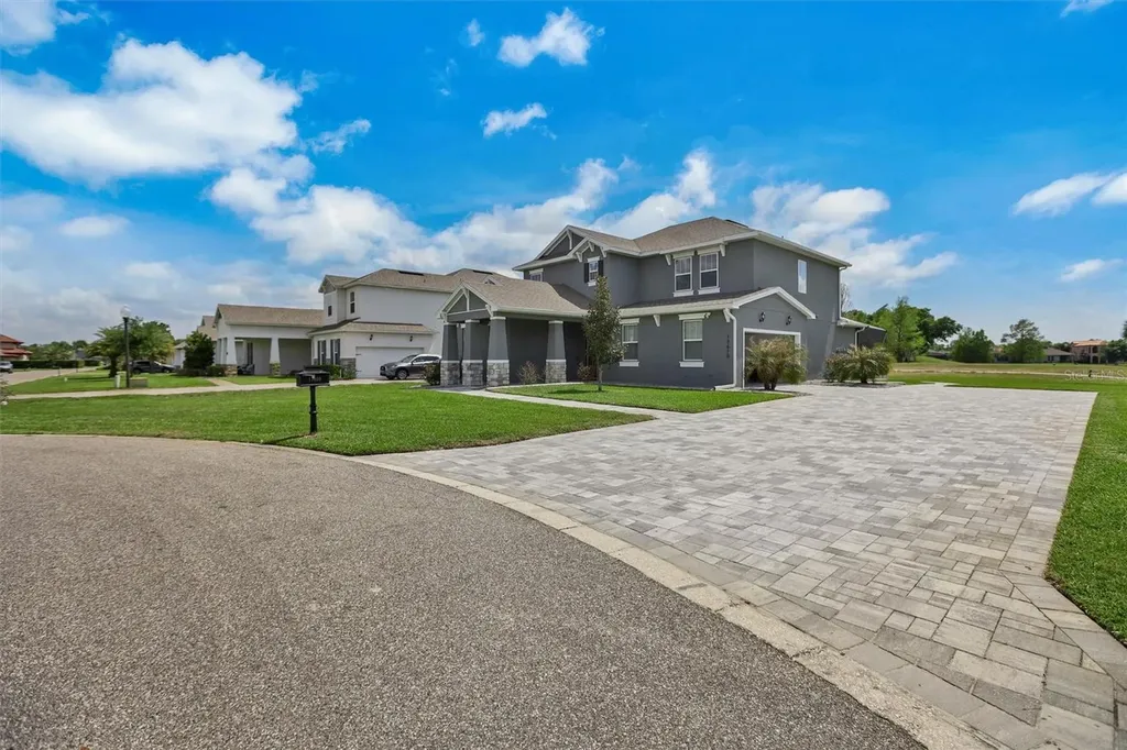 17610 Sawgrass Run Tavares FL 32778