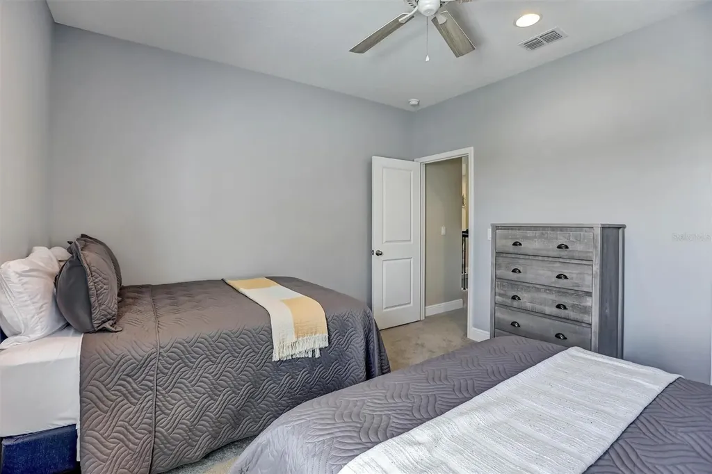 17610 Sawgrass Run Tavares FL 32778