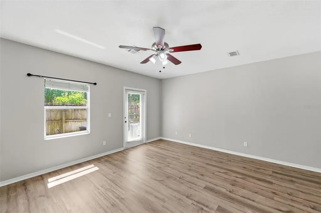 4347 Har Paul Circle Tampa FL 33614