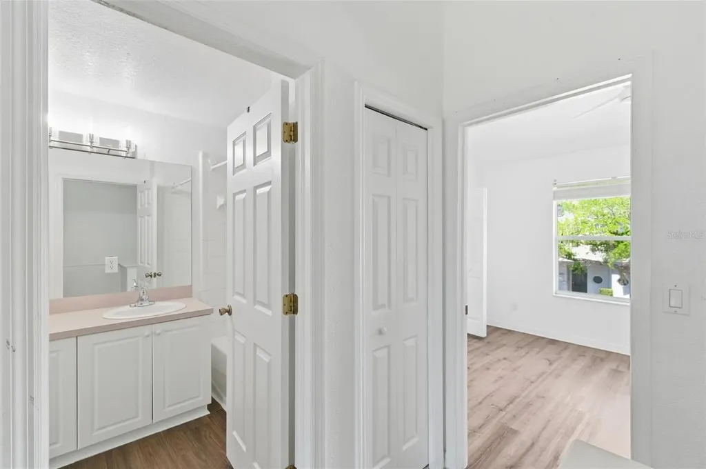 4347 Har Paul Circle Tampa FL 33614