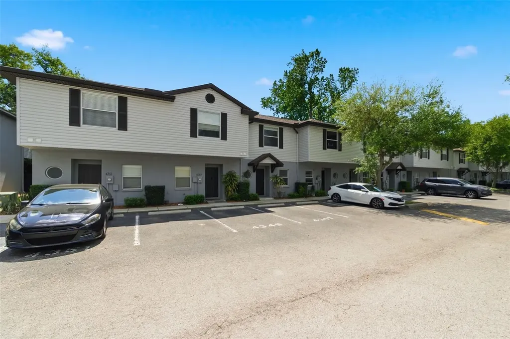 4347 Har Paul Circle Tampa FL 33614