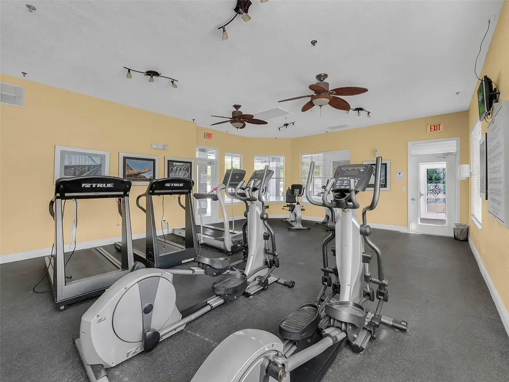 2592 Grassy Point Drive Lake Mary FL 32746