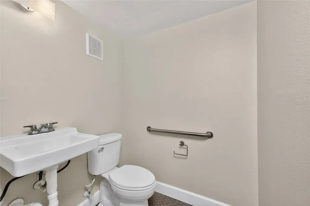 4275 S Access Road Englewood FL 34224