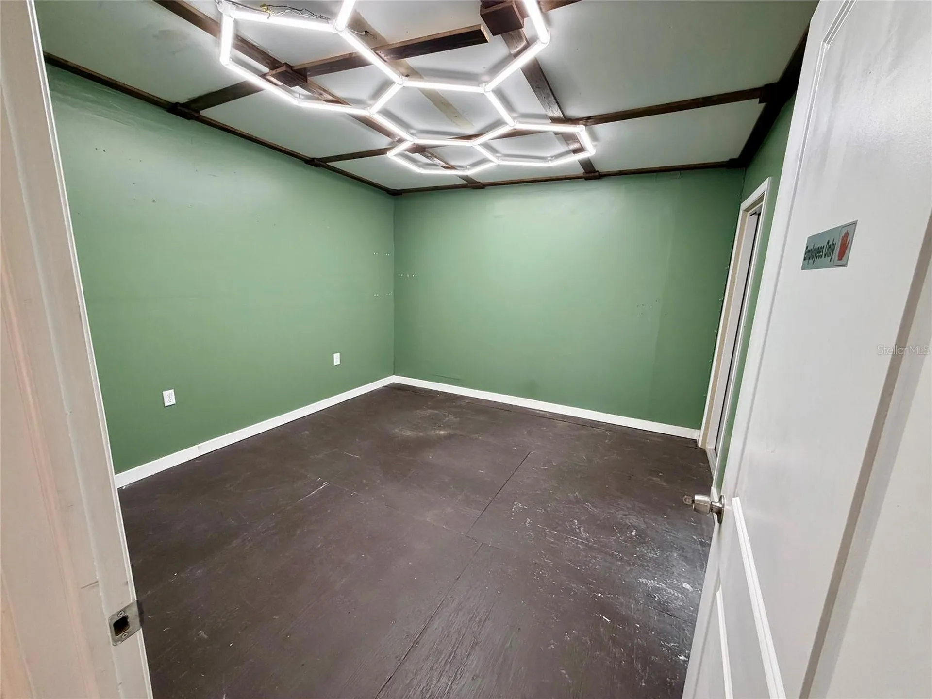 4275 S Access Road Englewood FL 34224
