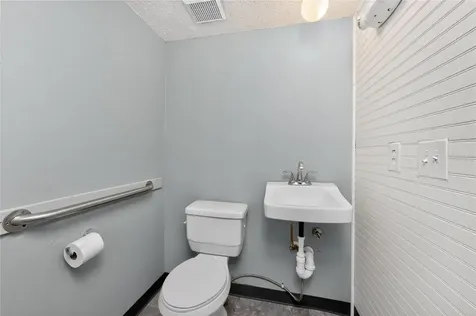 4275 S Access Road Englewood FL 34224