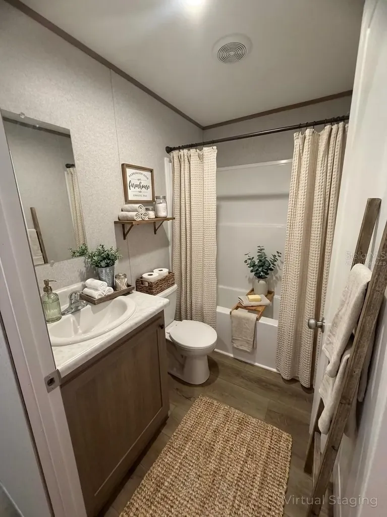 213 Milton Avenue Interlachen FL 32148