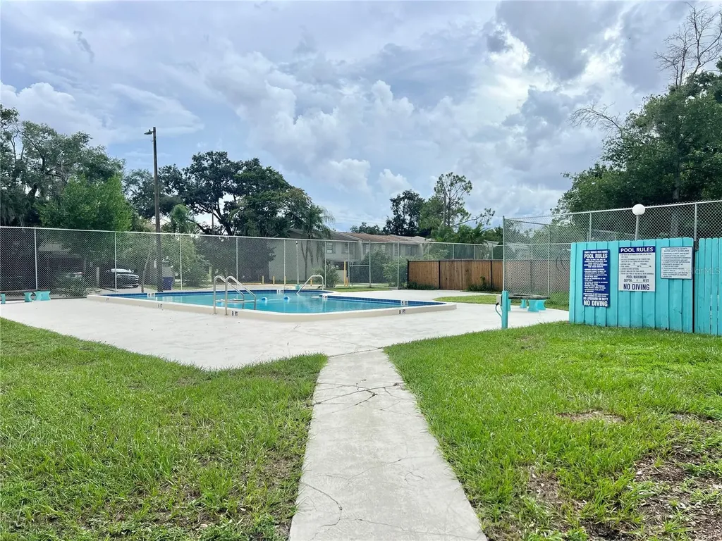 5156 Tennis Court Circle Tampa FL 33617