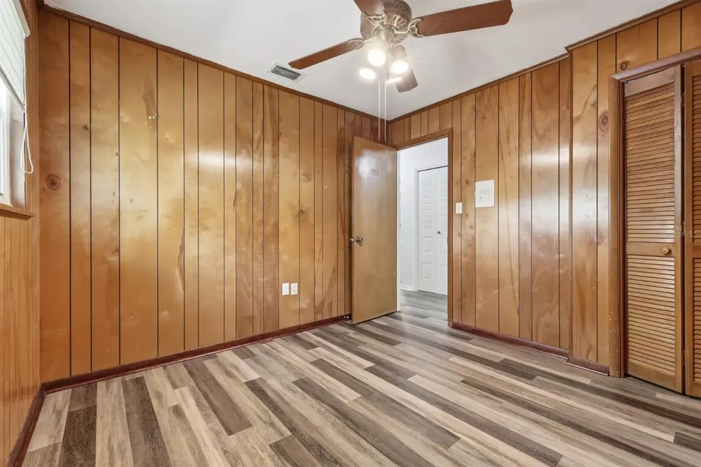 9235 NW 11th Place Gainesville FL 32606