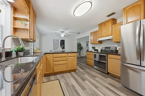 9235 NW 11th Place Gainesville FL 32606