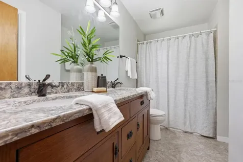 9235 NW 11th Place Gainesville FL 32606