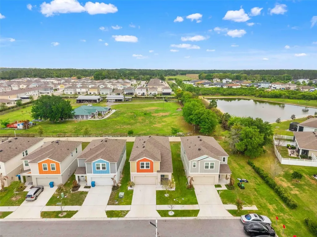 7512 Wallflower Trail Wesley Chapel FL 33545