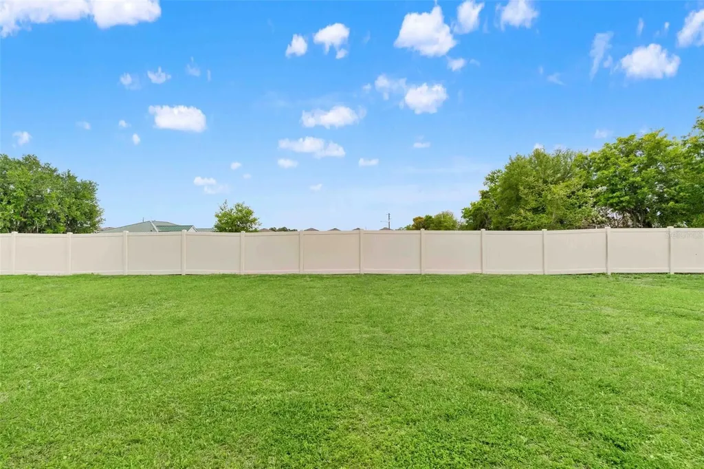 7512 Wallflower Trail Wesley Chapel FL 33545