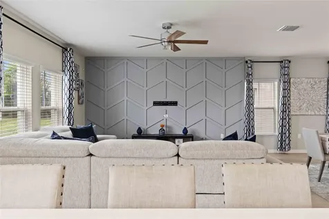 7512 Wallflower Trail Wesley Chapel FL 33545