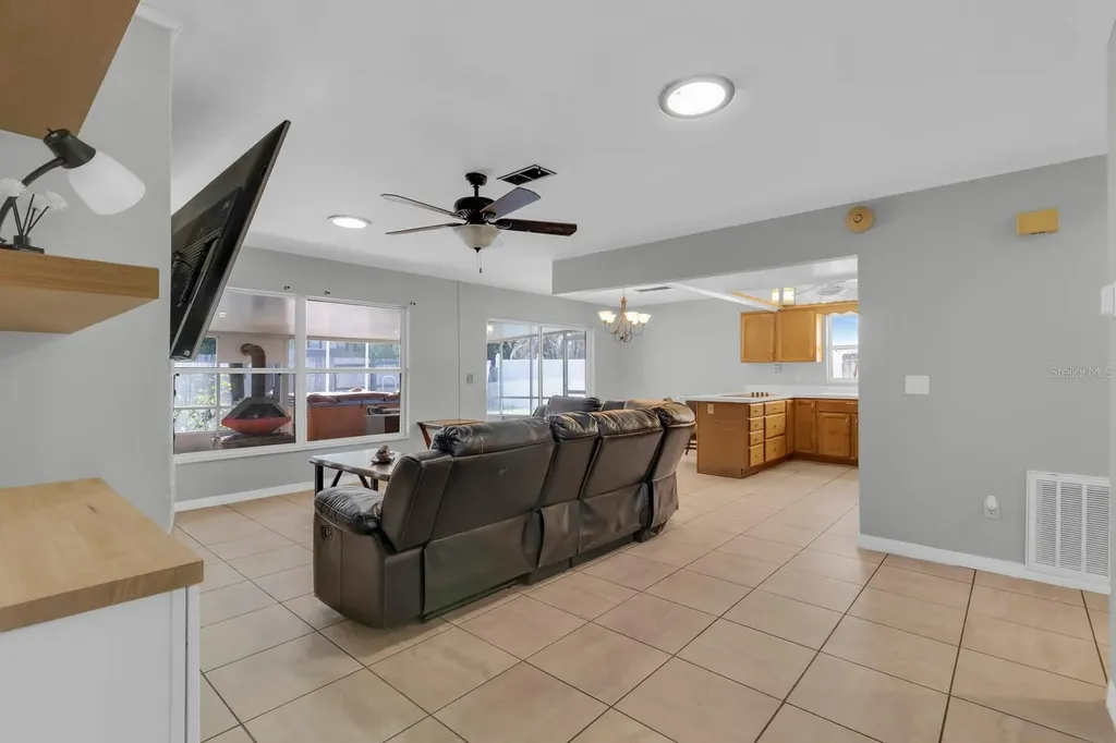 11253 Carriage Court Orlando FL 32837