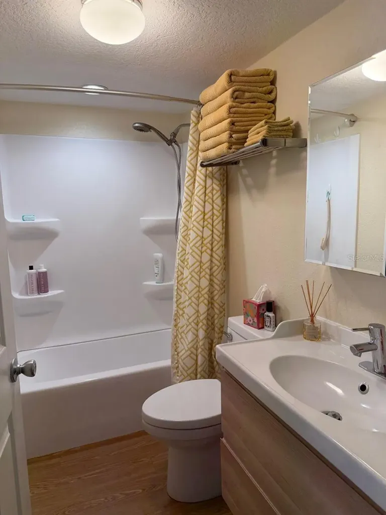 6633 53rd Avenue E Bradenton FL 34203