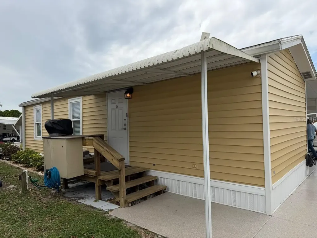 6633 53rd Avenue E Bradenton FL 34203