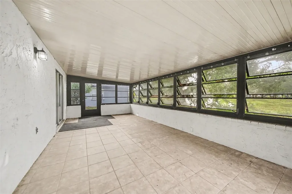 5033 Loyola Lane Orlando FL 32821