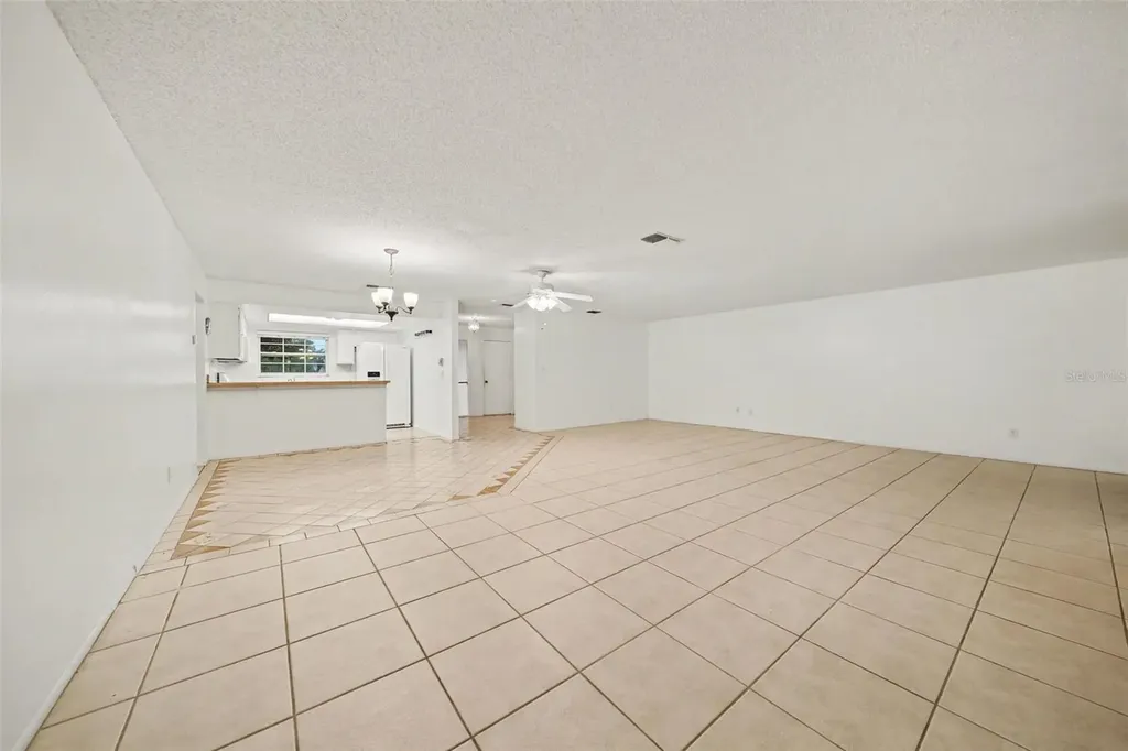 5033 Loyola Lane Orlando FL 32821