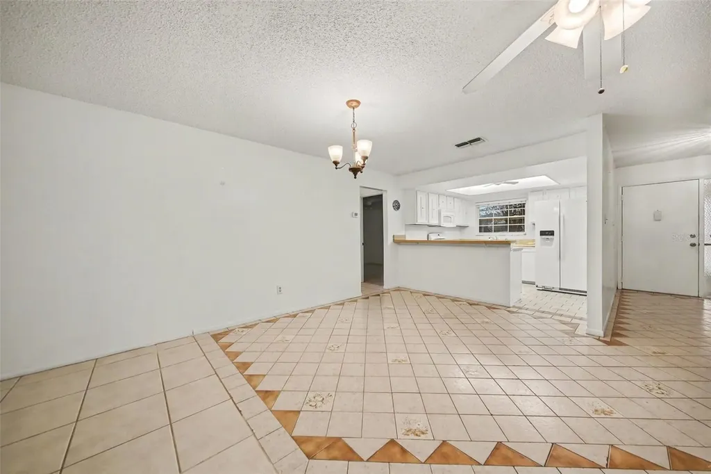 5033 Loyola Lane Orlando FL 32821