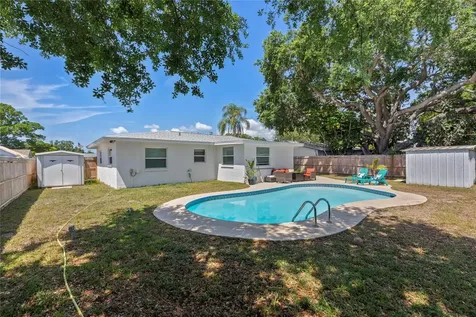 1715 Thomas Drive Clearwater FL 33759