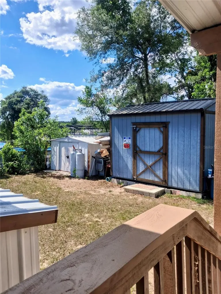 20881 SE 142nd Place Umatilla FL 32784