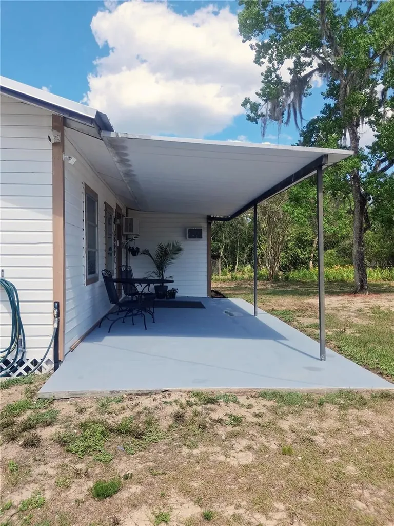 20881 SE 142nd Place Umatilla FL 32784