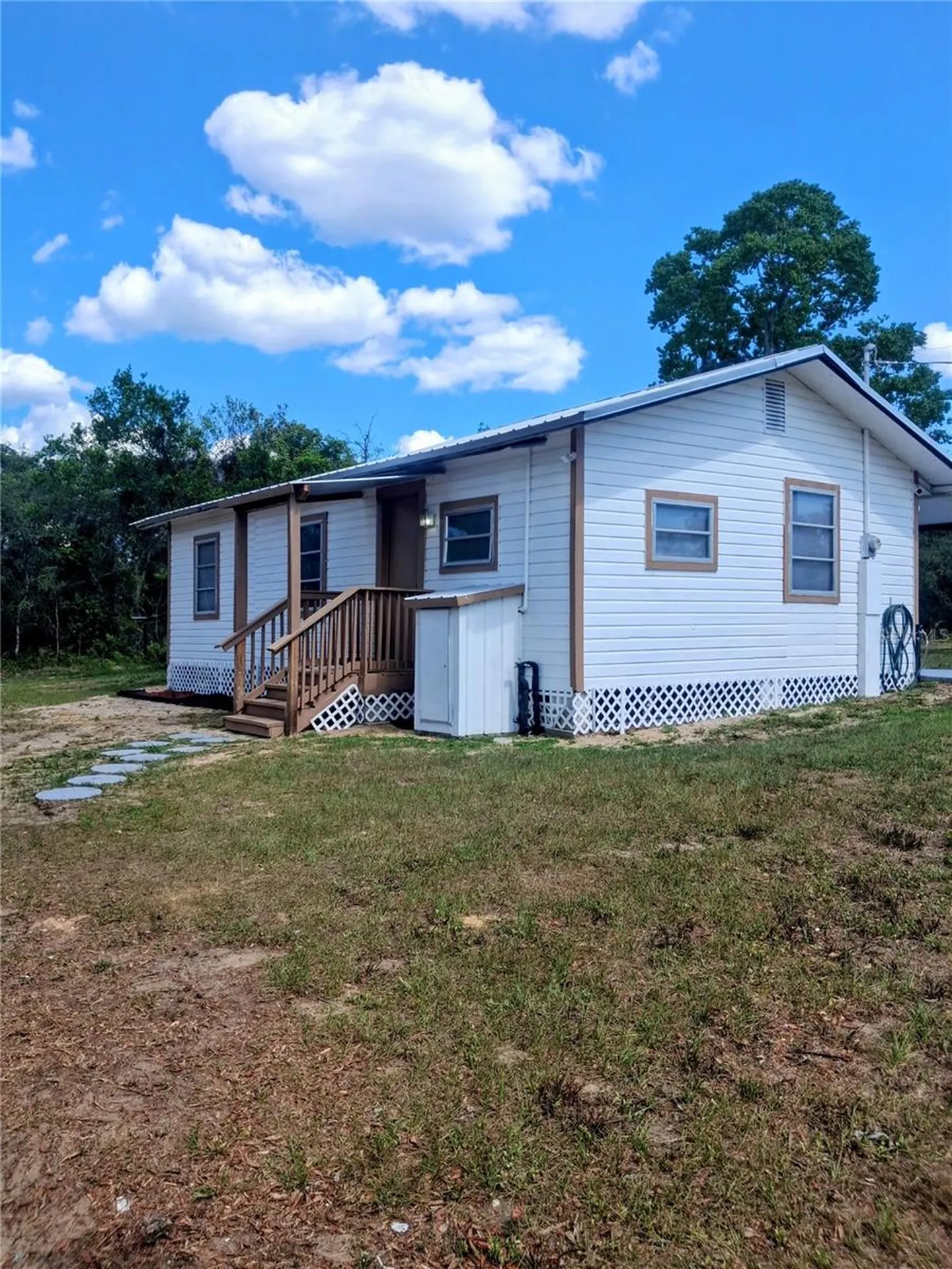20881 SE 142nd Place Umatilla FL 32784