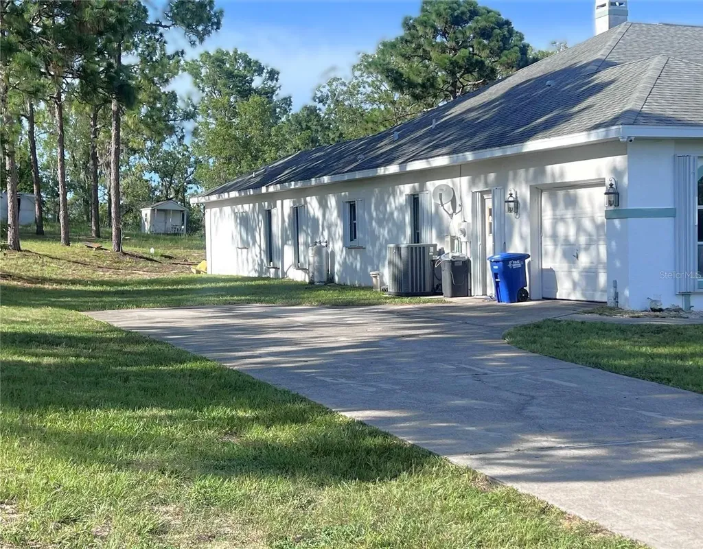 2515 E Hampshire Street Inverness FL 34453