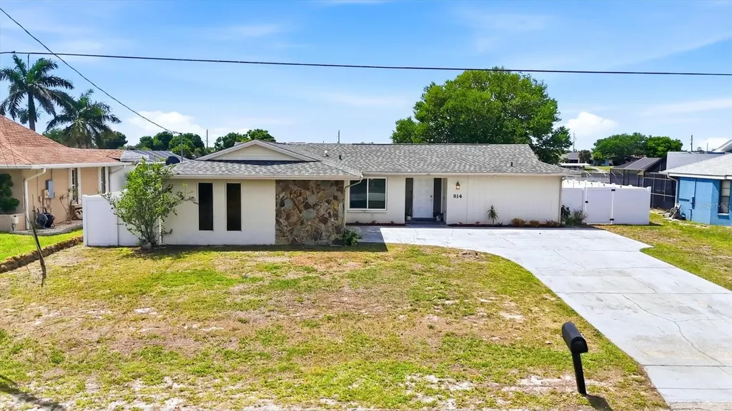 814 Ellicott Circle NW Port Charlotte FL 33952
