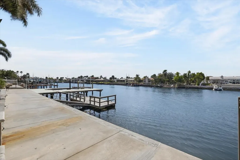 5401 Pilots Place New Port Richey FL 34652