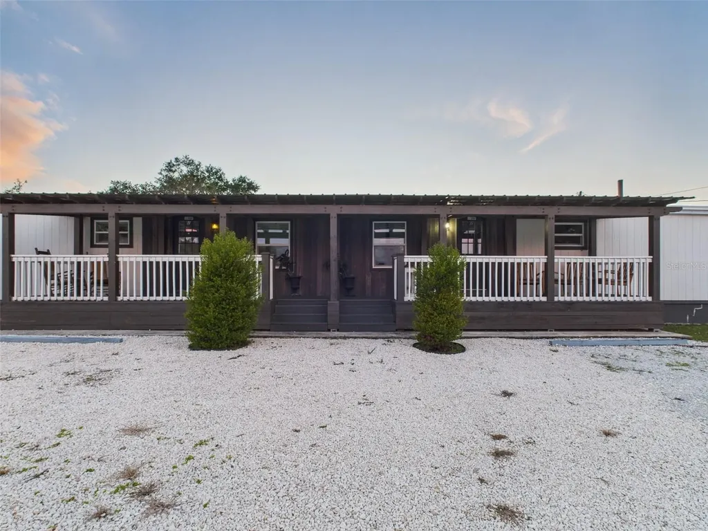 221 1st Street Davenport FL 33837