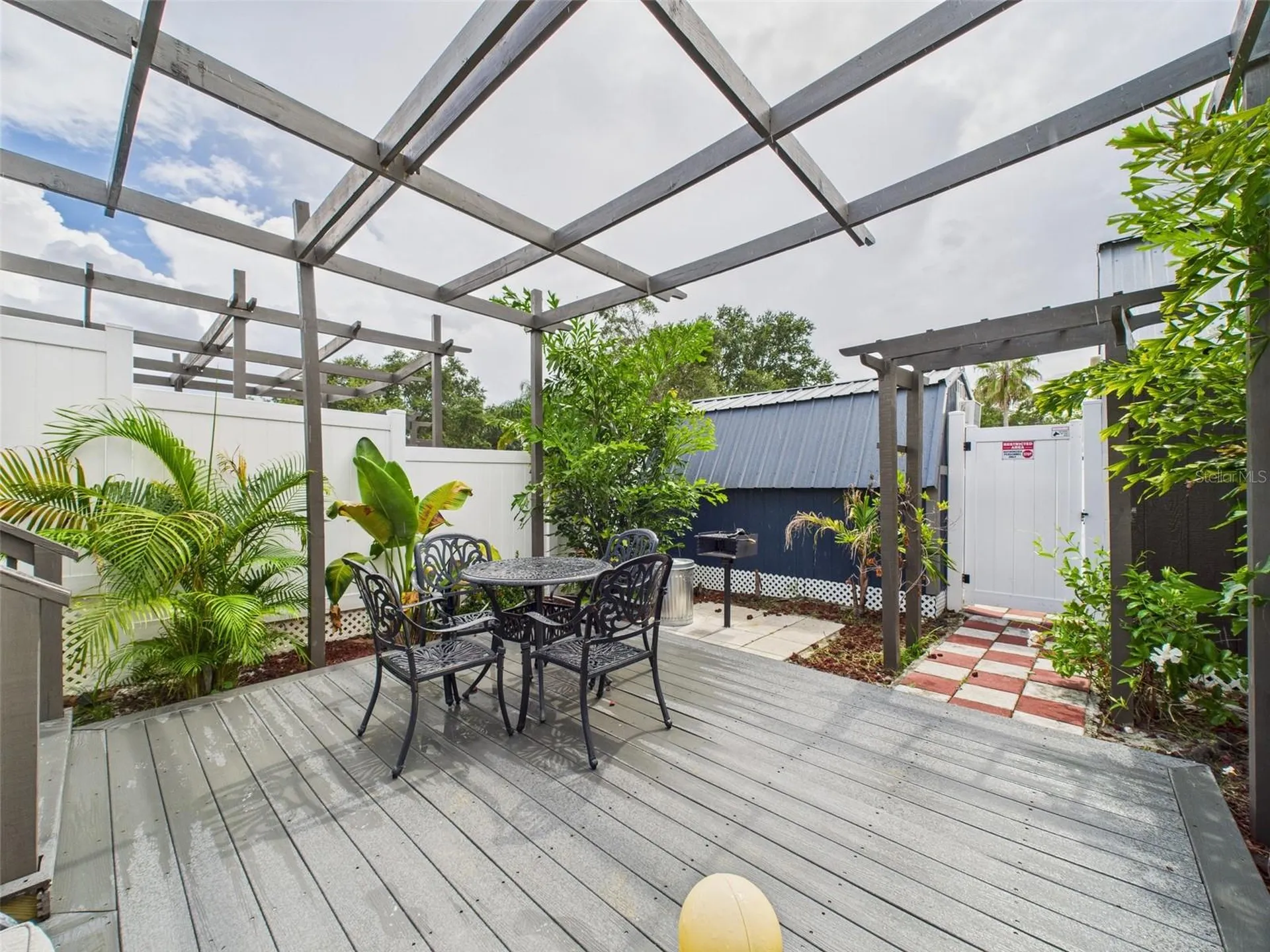221 1st Street Davenport FL 33837