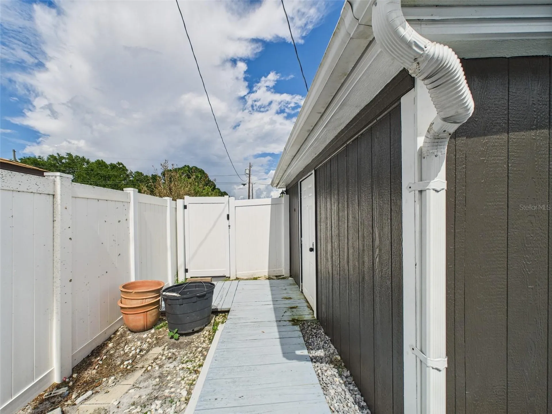 221 1st Street Davenport FL 33837