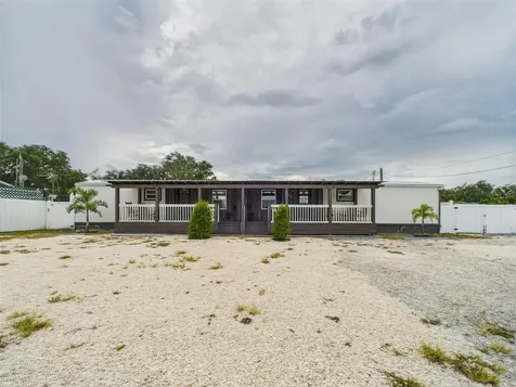 221 1st Street Davenport FL 33837