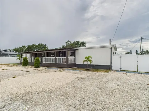221 1st Street Davenport FL 33837