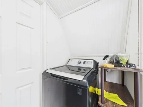 221 1st Street Davenport FL 33837