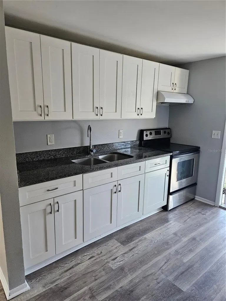 9415 Grandfield Road Thonotosassa FL 33592