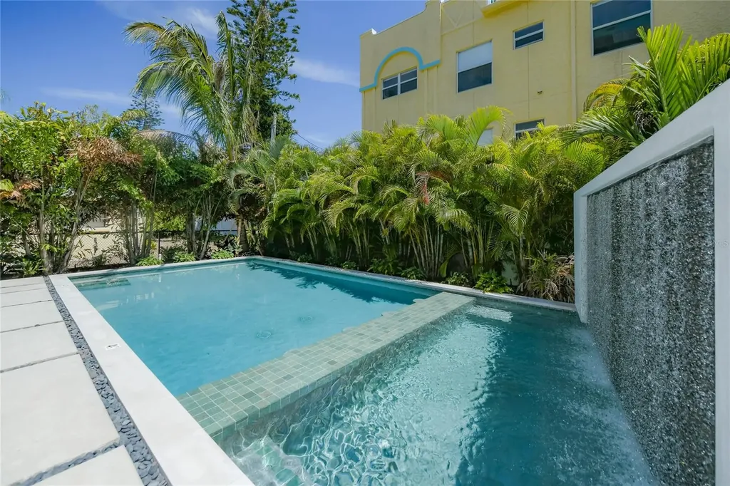 329 Beach Road Sarasota FL 34242