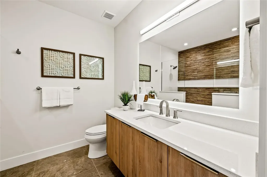 329 Beach Road Sarasota FL 34242