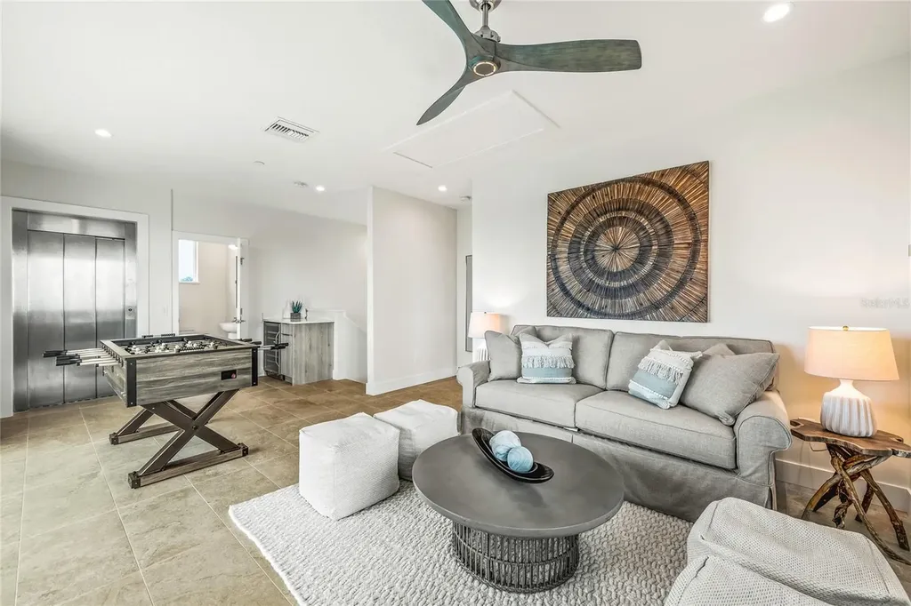 329 Beach Road Sarasota FL 34242