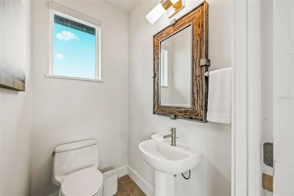 329 Beach Road Sarasota FL 34242