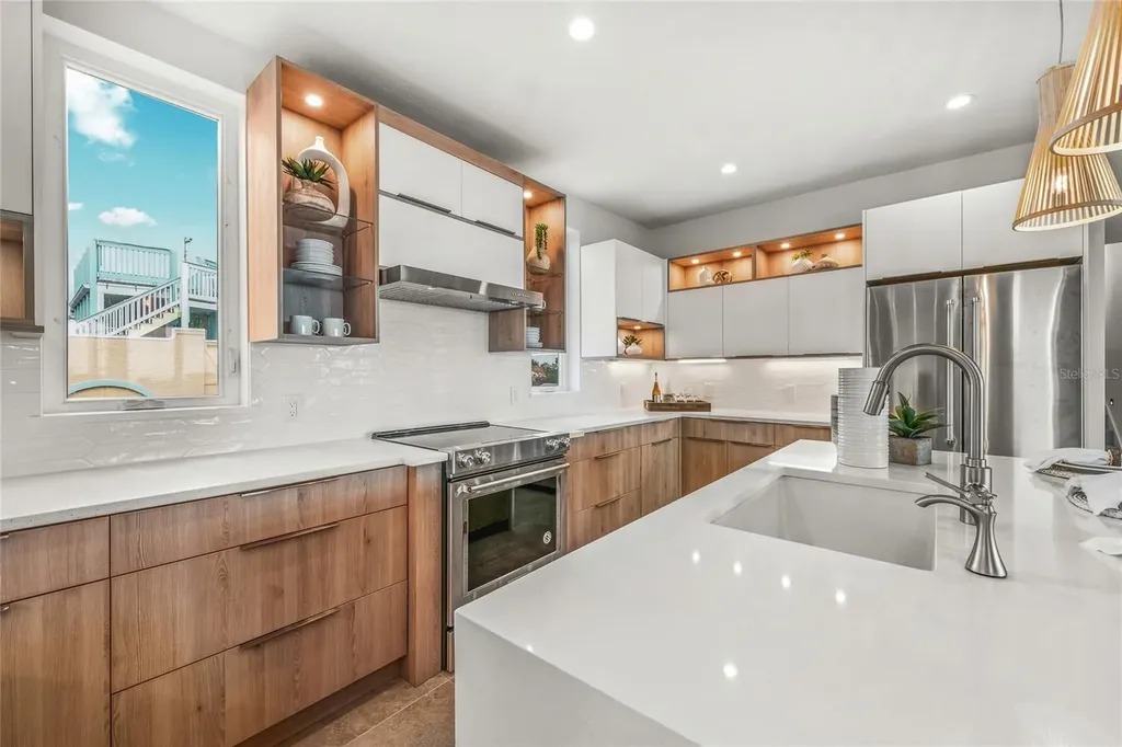 329 Beach Road Sarasota FL 34242