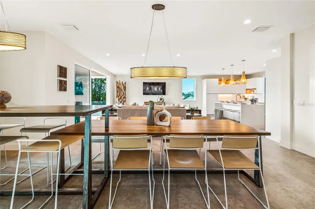 329 Beach Road Sarasota FL 34242