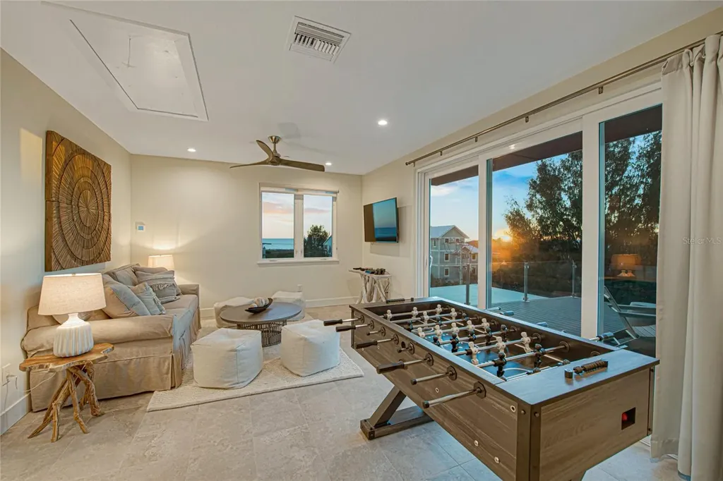 329 Beach Road Sarasota FL 34242