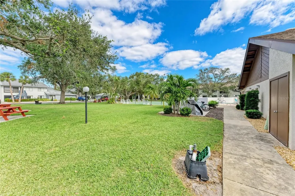 7201 29th Ave Dr W Bradenton FL 34209