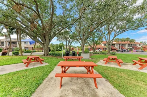 7201 29th Ave Dr W Bradenton FL 34209