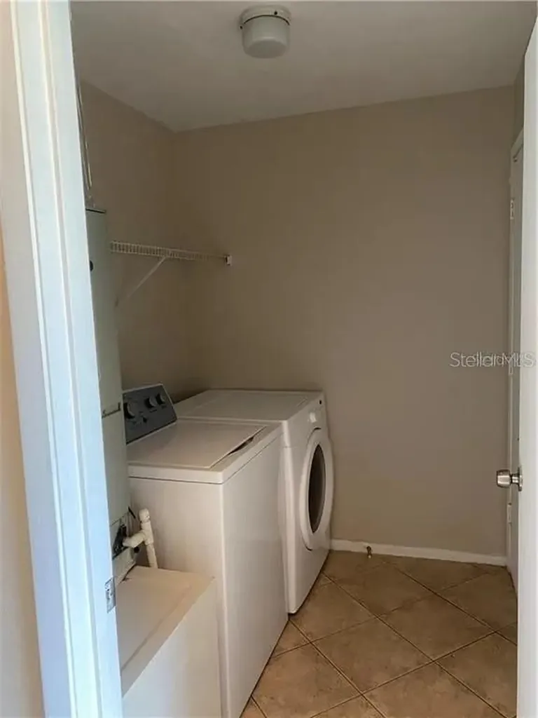 8960 Valencia Gardens Drive Orlando FL 32825