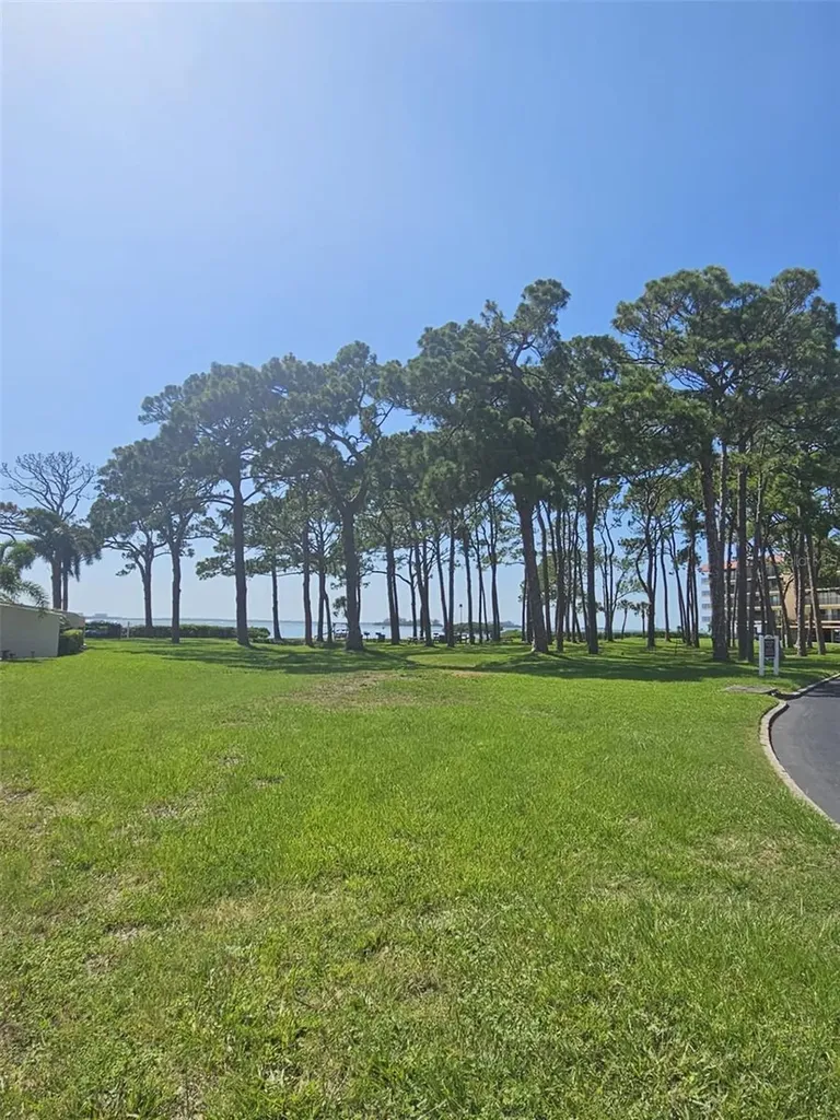 2700 Bayshore Boulevard Dunedin FL 34698